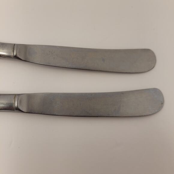 Present Stainless Table Knife Hollow Pistol Handle Set Of 2 Korea Pre-Owned - Picture 4 of 7